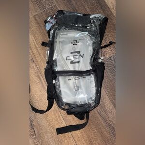 NWT Raverunner Gen Z hydration pack